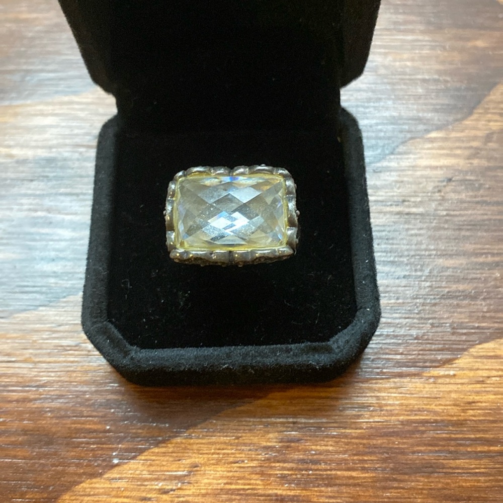 Sterling silver sturdy band with clear glass stone